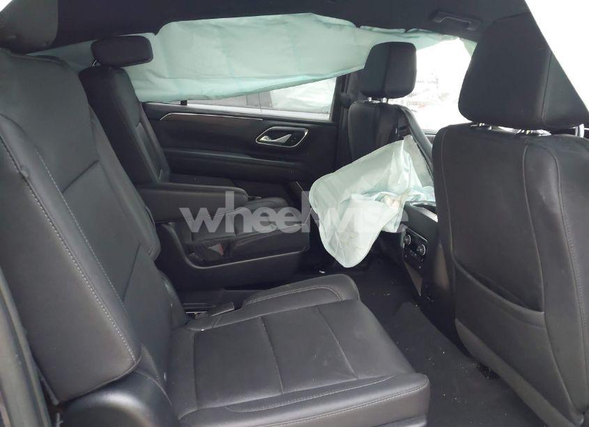 Photo 8 of 2022 Chevrolet Suburban 2WD LT (VIN 1GNSCCKD8NR301806)