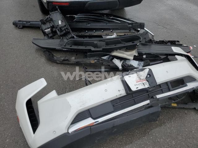 Photo 3 of 2023 CHEVROLET SUBURBAN C1500 LT (VIN 1GNSCCKD8PR190449)