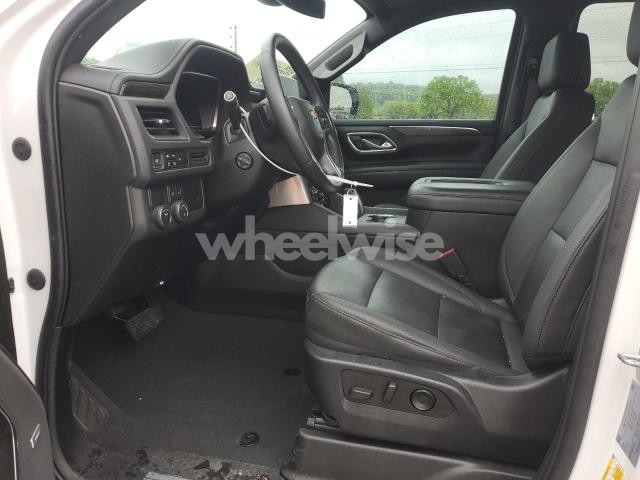 Photo 7 of 2023 CHEVROLET SUBURBAN C1500 LT (VIN 1GNSCCKD8PR190449)