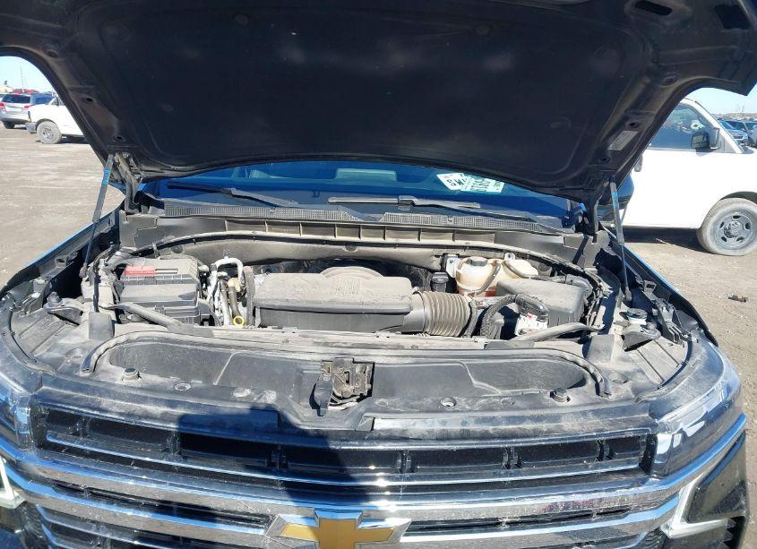 Photo 10 of 2023 Chevrolet Suburban 2WD LT (VIN 1GNSCCKD8PR351480)