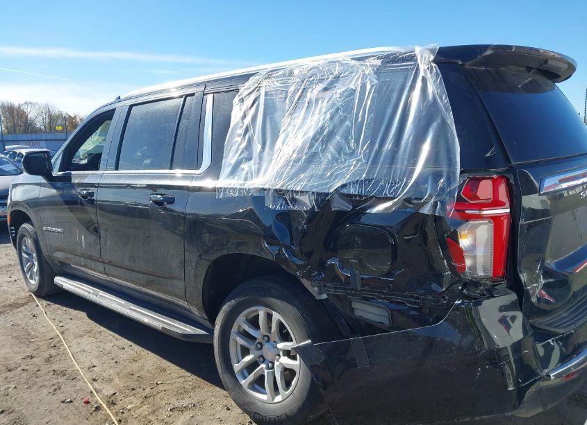 Photo 14 of 2023 Chevrolet Suburban 2WD LT (VIN 1GNSCCKD8PR351480)