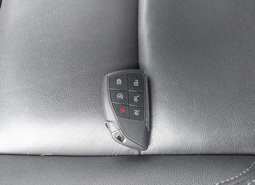 Photo 11 of 2023 Chevrolet Suburban 2WD LT (VIN 1GNSCCKDXPR170364)