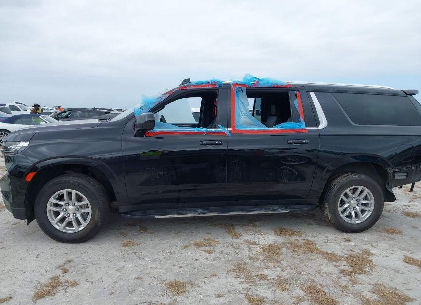 Photo 14 of 2023 Chevrolet Suburban 2WD LT (VIN 1GNSCCKDXPR170364)