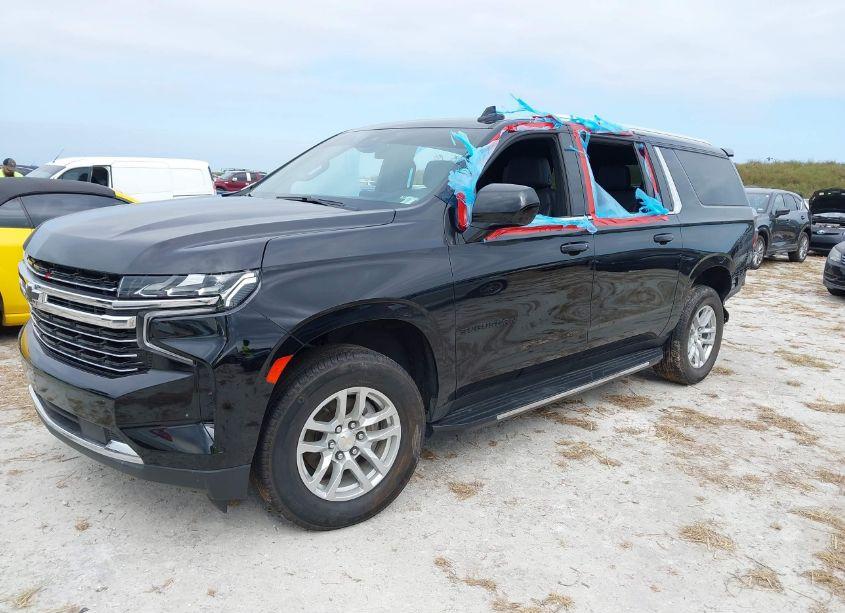 Photo 2 of 2023 Chevrolet Suburban 2WD LT (VIN 1GNSCCKDXPR170364)