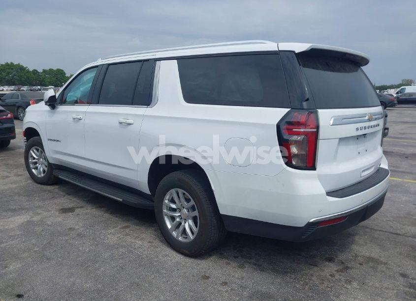 Photo 3 of 2024 Chevrolet Suburban 2WD LT (VIN 1GNSCCKDXRR249536)