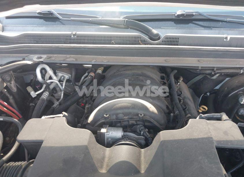 Photo 10 of 2019 Chevrolet Tahoe PREMIER (VIN 1GNSCCKJ4KR262875)