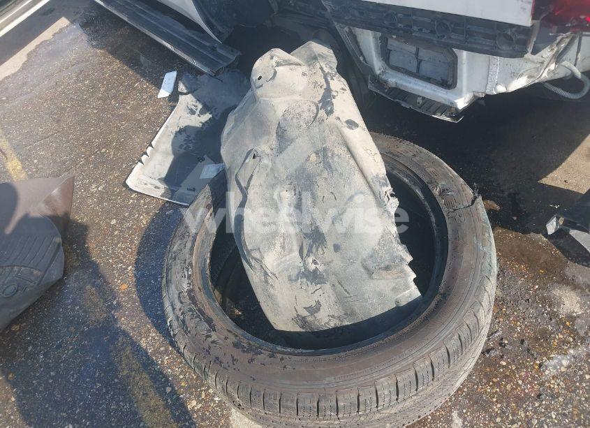 Photo 12 of 2019 Chevrolet Tahoe PREMIER (VIN 1GNSCCKJ4KR262875)