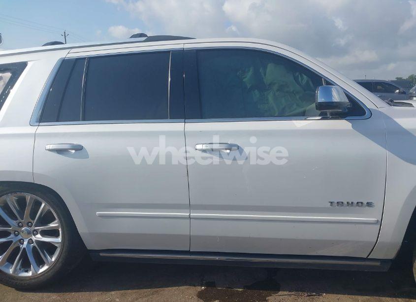 Photo 14 of 2019 Chevrolet Tahoe PREMIER (VIN 1GNSCCKJ4KR262875)