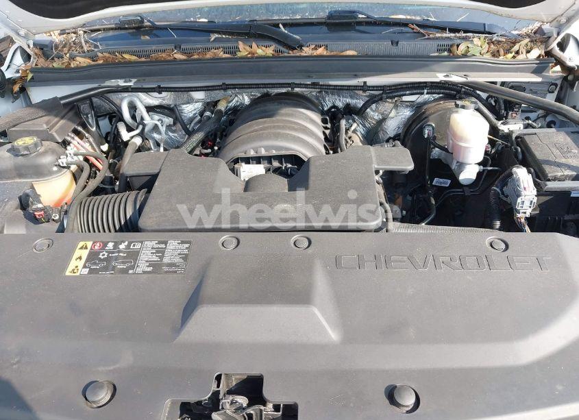 Photo 10 of 2018 Chevrolet Tahoe PREMIER (VIN 1GNSCCKJ8JR306827)