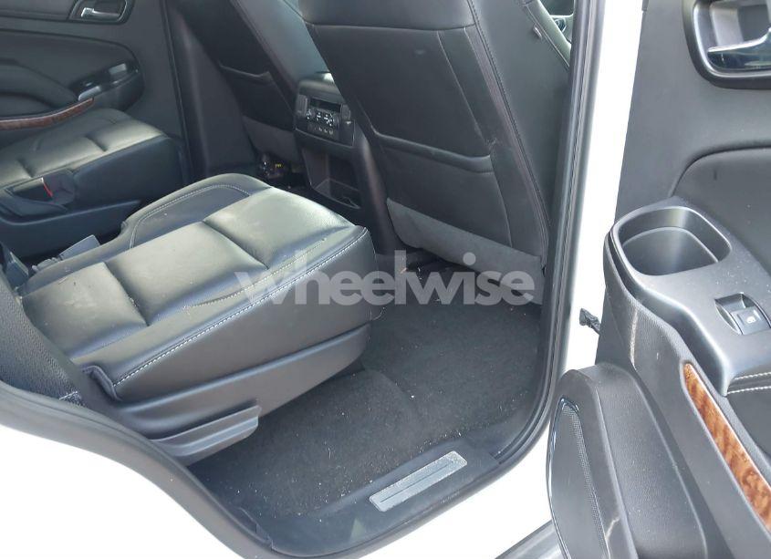Photo 8 of 2018 Chevrolet Tahoe PREMIER (VIN 1GNSCCKJ8JR306827)