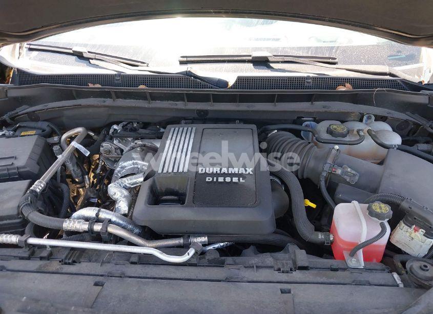 Photo 10 of 2023 Chevrolet Suburban 2WD LT (VIN 1GNSCCKT4PR505108)