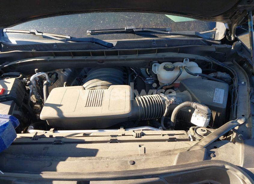 Photo 10 of 2021 Chevrolet Suburban 2WD RST (VIN 1GNSCEKD2MR340613)