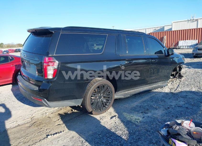 Photo 4 of 2021 Chevrolet Suburban 2WD RST (VIN 1GNSCEKD2MR340613)