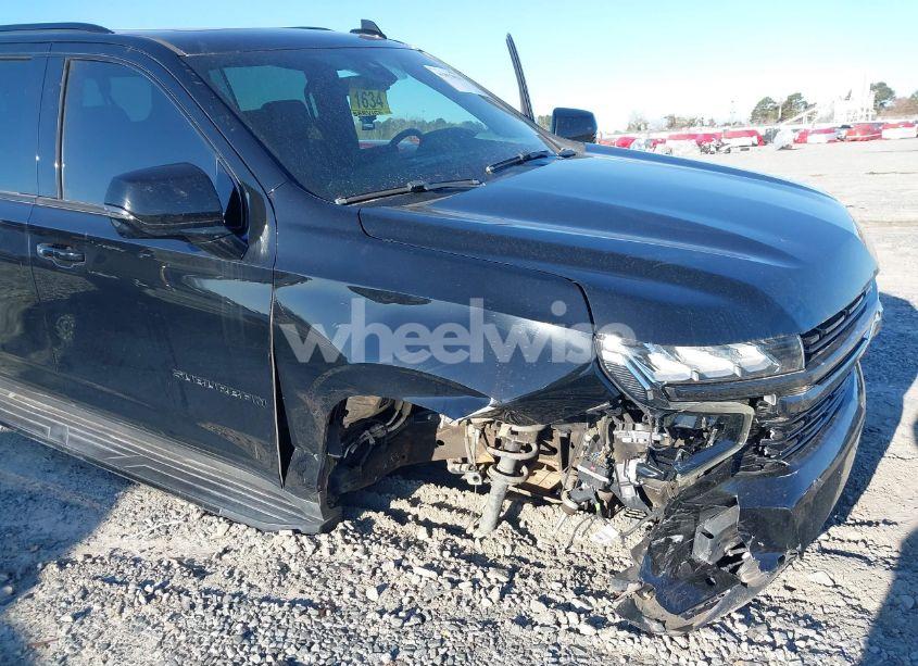 Photo 6 of 2021 Chevrolet Suburban 2WD RST (VIN 1GNSCEKD2MR340613)