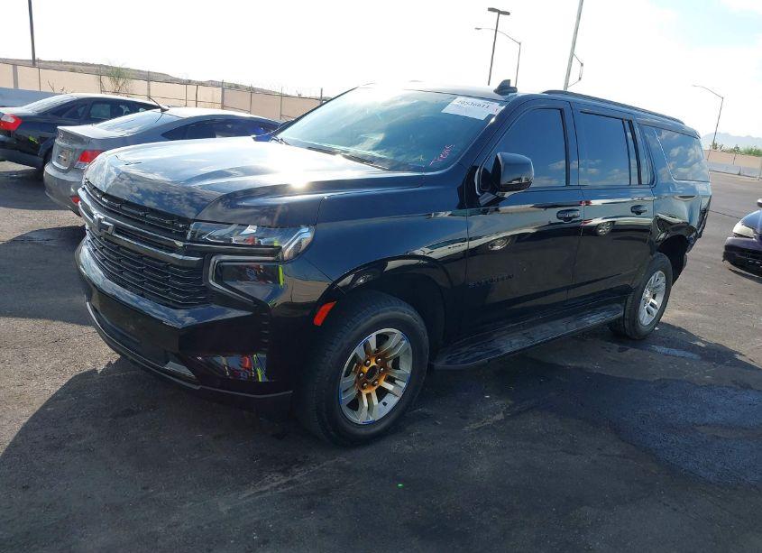 Photo 2 of 2022 Chevrolet Suburban 2WD RST (VIN 1GNSCEKD5NR256321)