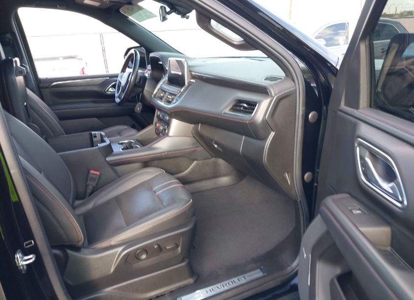 Photo 5 of 2022 Chevrolet Suburban 2WD RST (VIN 1GNSCEKD5NR256321)