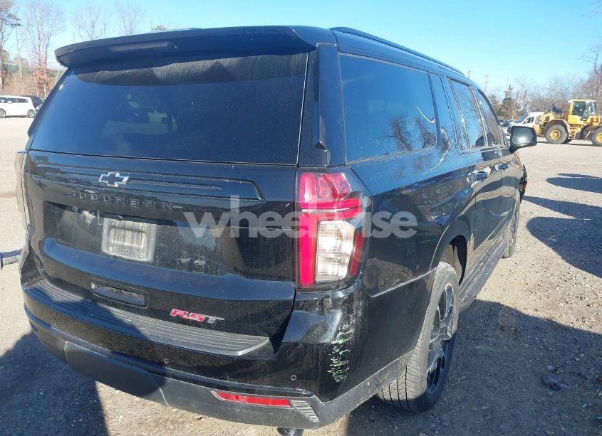 Photo 4 of 2023 Chevrolet Suburban 2WD RST (VIN 1GNSCEKD7PR307823)