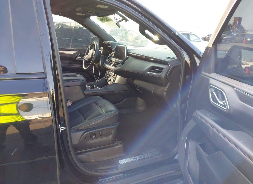 Photo 5 of 2022 Chevrolet Suburban 2WD RST (VIN 1GNSCEKD8NR205606)