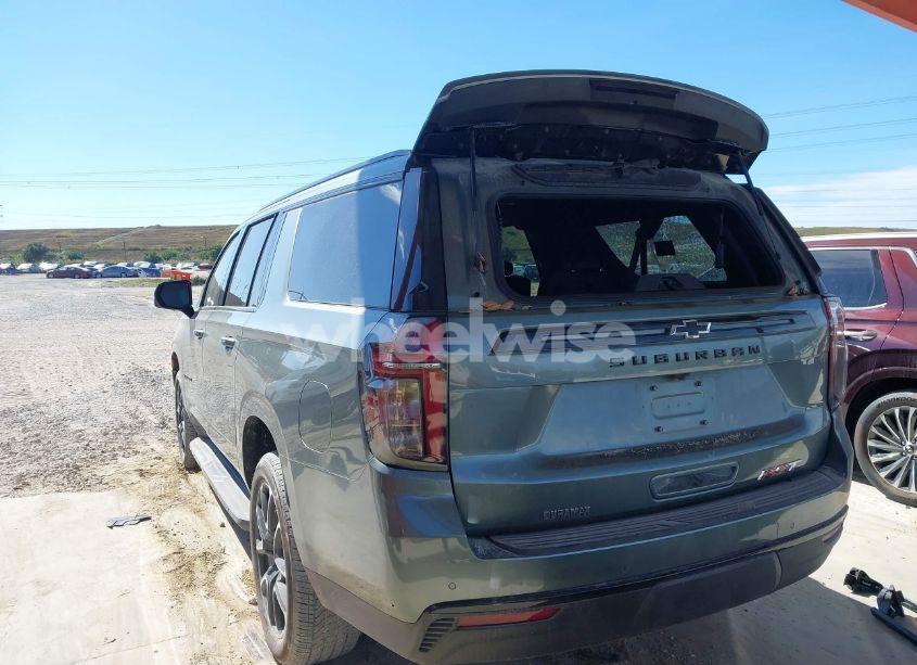 Photo 3 of 2024 Chevrolet Suburban 2WD RST (VIN 1GNSCEKT6RR218285)