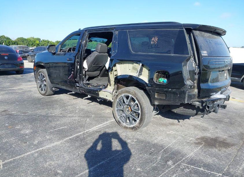 Photo 3 of 2023 Chevrolet Suburban 2WD RST (VIN 1GNSCEKTXPR524046)