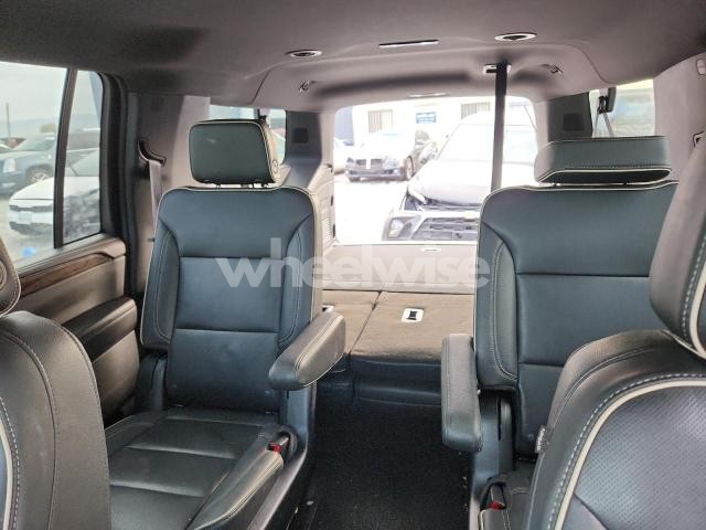 Photo 2 of 2023 CHEVROLET SUBURBAN C1500 PREMIER (VIN 1GNSCFKD0PR249785)