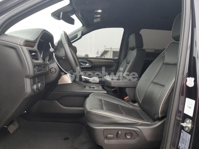 Photo 3 of 2023 CHEVROLET SUBURBAN C1500 PREMIER (VIN 1GNSCFKD0PR266618)