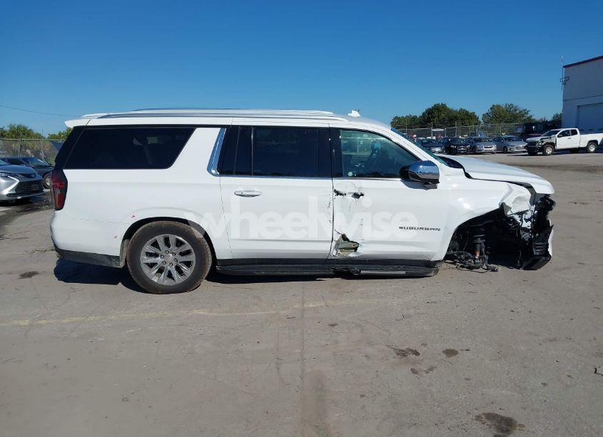 Photo 13 of 2023 Chevrolet Suburban 2WD PREMIER (VIN 1GNSCFKD0PR321942)