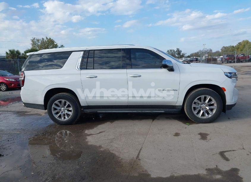 Photo 13 of 2023 Chevrolet Suburban 2WD PREMIER (VIN 1GNSCFKD0PR389772)