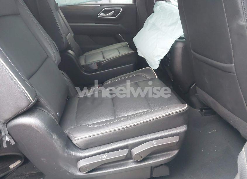 Photo 8 of 2023 Chevrolet Suburban 2WD PREMIER (VIN 1GNSCFKD1PR364024)