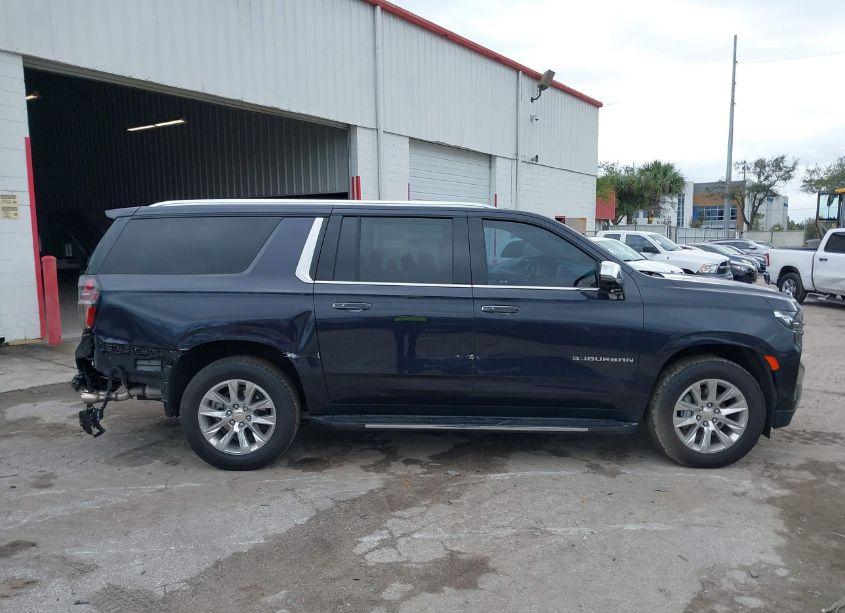 Photo 13 of 2023 Chevrolet Suburban 2WD PREMIER (VIN 1GNSCFKD1PR422360)