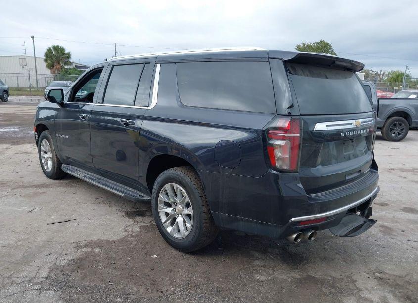 Photo 3 of 2023 Chevrolet Suburban 2WD PREMIER (VIN 1GNSCFKD1PR422360)