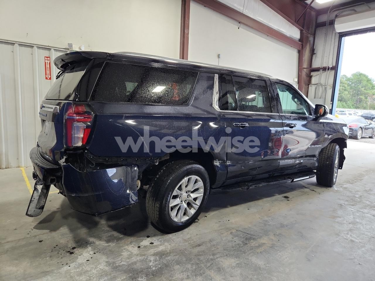 Photo 3 of 2023 CHEVROLET SUBURBAN C1500 PREMIER (VIN 1GNSCFKD1PR434900)
