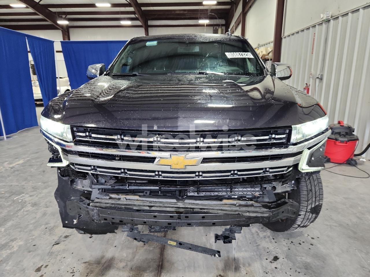 Photo 5 of 2023 CHEVROLET SUBURBAN C1500 PREMIER (VIN 1GNSCFKD1PR434900)