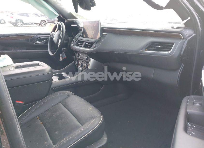 Photo 5 of 2023 Chevrolet Suburban 2WD PREMIER (VIN 1GNSCFKD1PR519025)