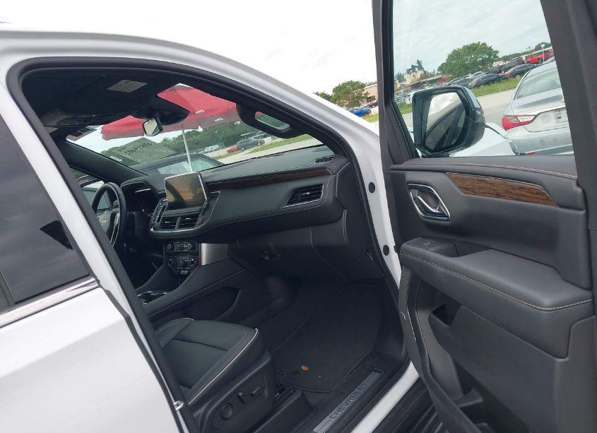 Photo 5 of 2023 Chevrolet Suburban 2WD PREMIER (VIN 1GNSCFKD1PR545365)