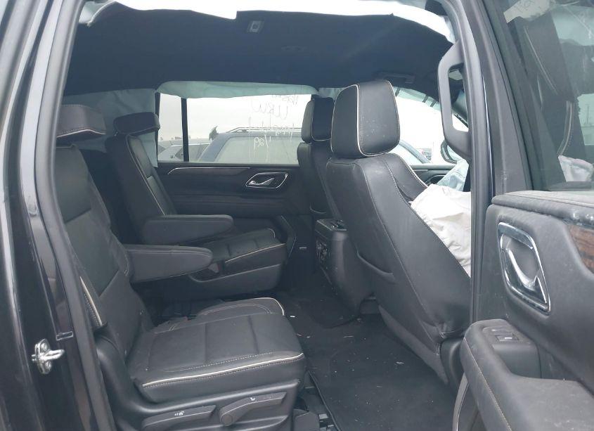 Photo 8 of 2023 Chevrolet Suburban 2WD PREMIER (VIN 1GNSCFKD2PR322204)