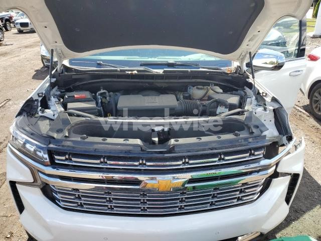 Photo 6 of 2023 CHEVROLET SUBURBAN C1500 PREMIER (VIN 1GNSCFKD2PR392978)