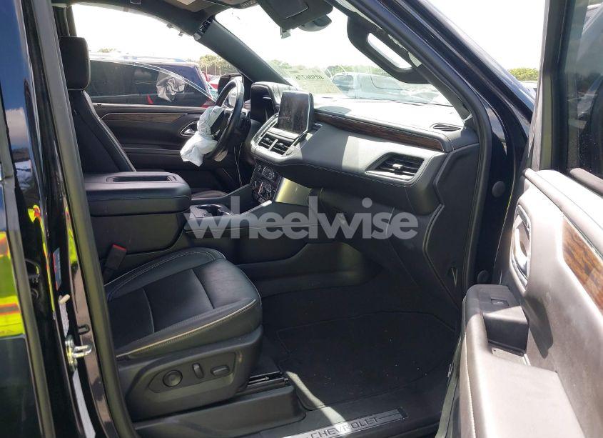 Photo 5 of 2023 Chevrolet Suburban 2WD PREMIER (VIN 1GNSCFKD3PR342574)