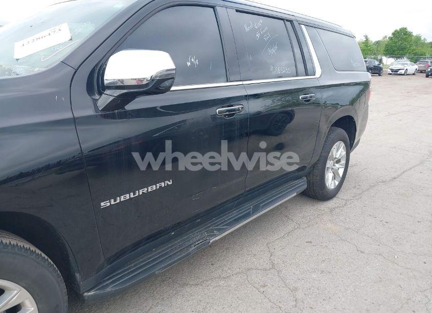 Photo 20 of 2021 Chevrolet Suburban 2WD PREMIER (VIN 1GNSCFKD4MR307179)