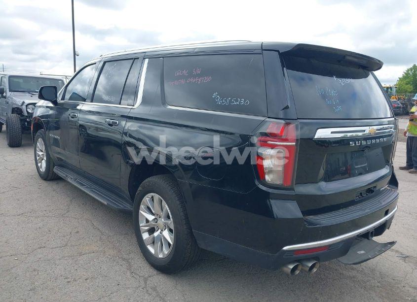 Photo 3 of 2021 Chevrolet Suburban 2WD PREMIER (VIN 1GNSCFKD4MR307179)