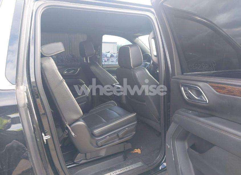 Photo 8 of 2021 Chevrolet Suburban 2WD PREMIER (VIN 1GNSCFKD4MR307179)