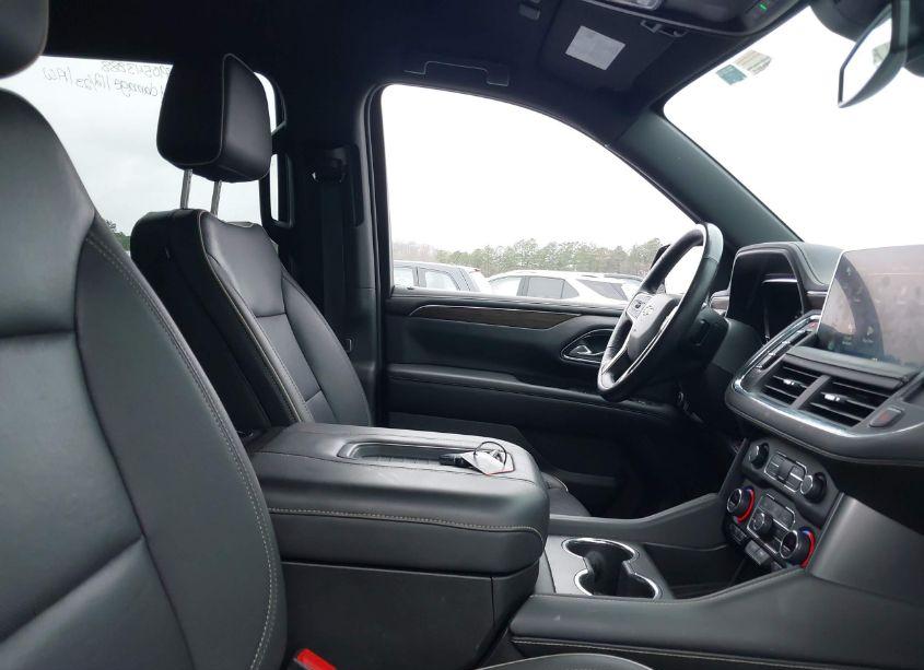 Photo 5 of 2023 Chevrolet Suburban 2WD PREMIER (VIN 1GNSCFKD5PR136690)