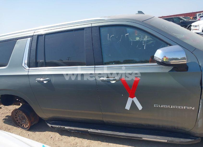 Photo 13 of 2023 Chevrolet Suburban 2WD PREMIER (VIN 1GNSCFKD5PR306966)