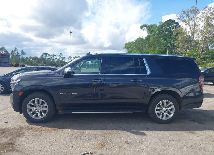 Photo 15 of 2023 Chevrolet Suburban 2WD PREMIER (VIN 1GNSCFKD5PR378007)