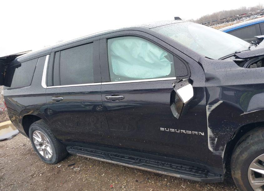Photo 13 of 2023 Chevrolet Suburban 2WD PREMIER (VIN 1GNSCFKD5PR382056)