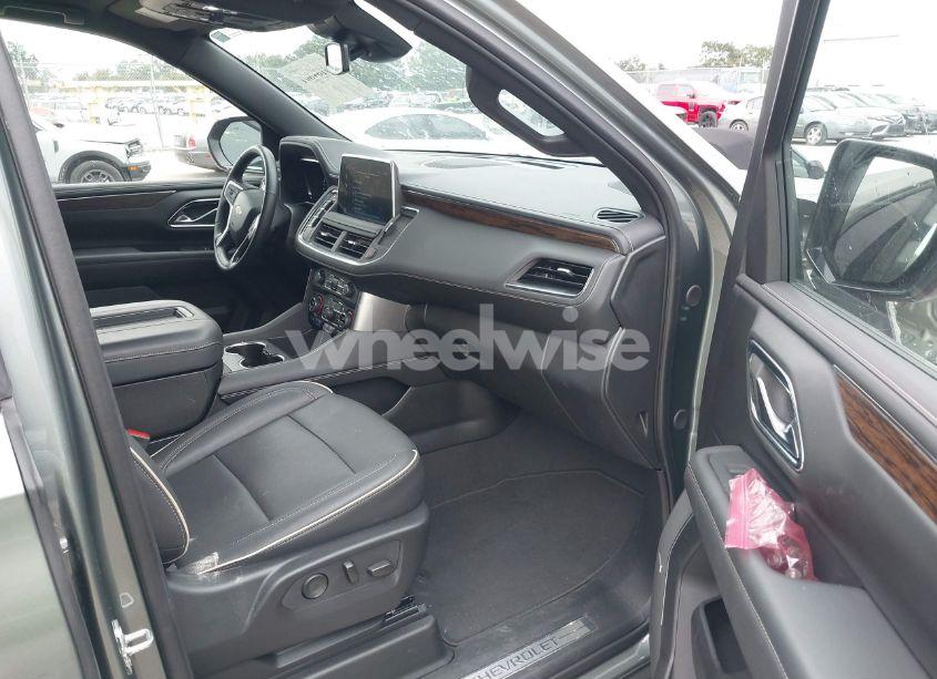 Photo 5 of 2023 Chevrolet Suburban 2WD PREMIER (VIN 1GNSCFKD5PR549869)