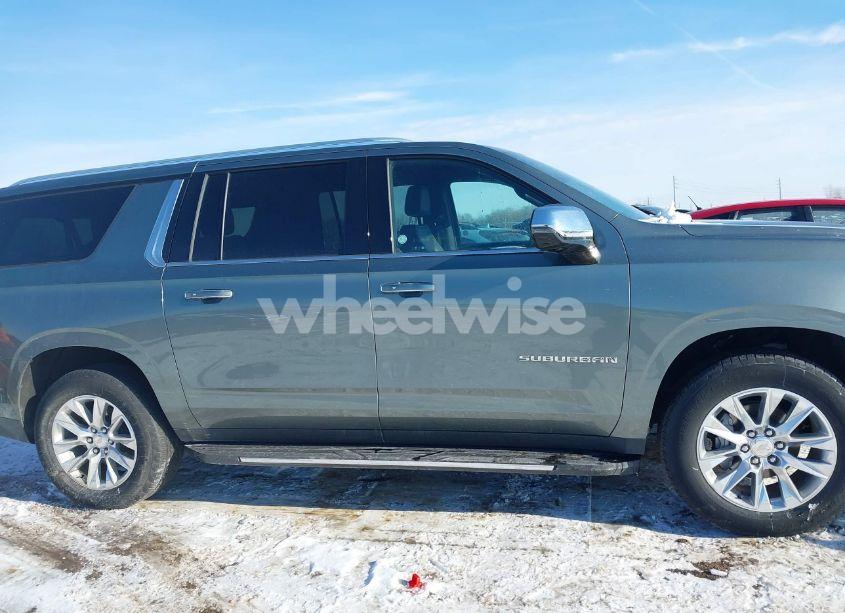 Photo 13 of 2023 Chevrolet Suburban 2WD PREMIER (VIN 1GNSCFKD6PR304742)