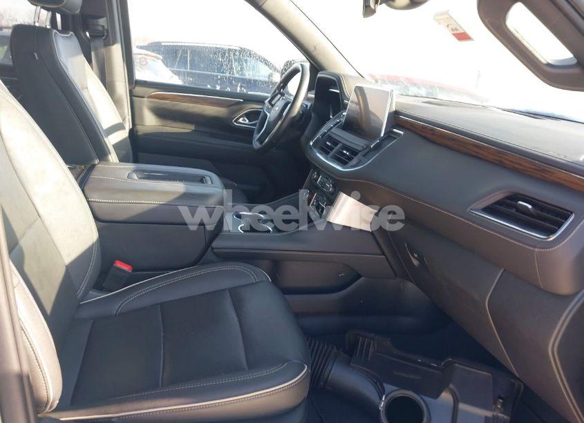 Photo 5 of 2023 Chevrolet Suburban 2WD PREMIER (VIN 1GNSCFKD6PR304742)