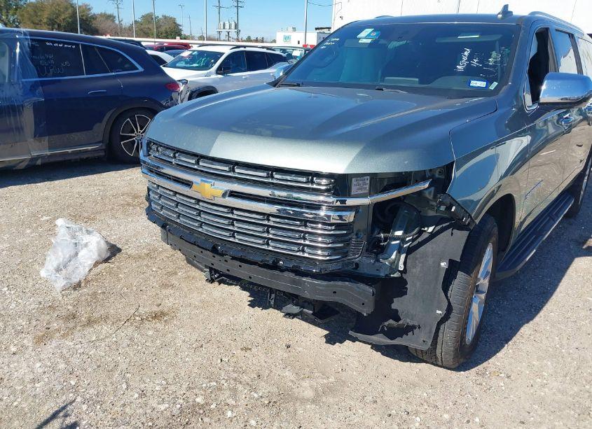 Photo 6 of 2023 Chevrolet Suburban 2WD PREMIER (VIN 1GNSCFKD6PR348725)