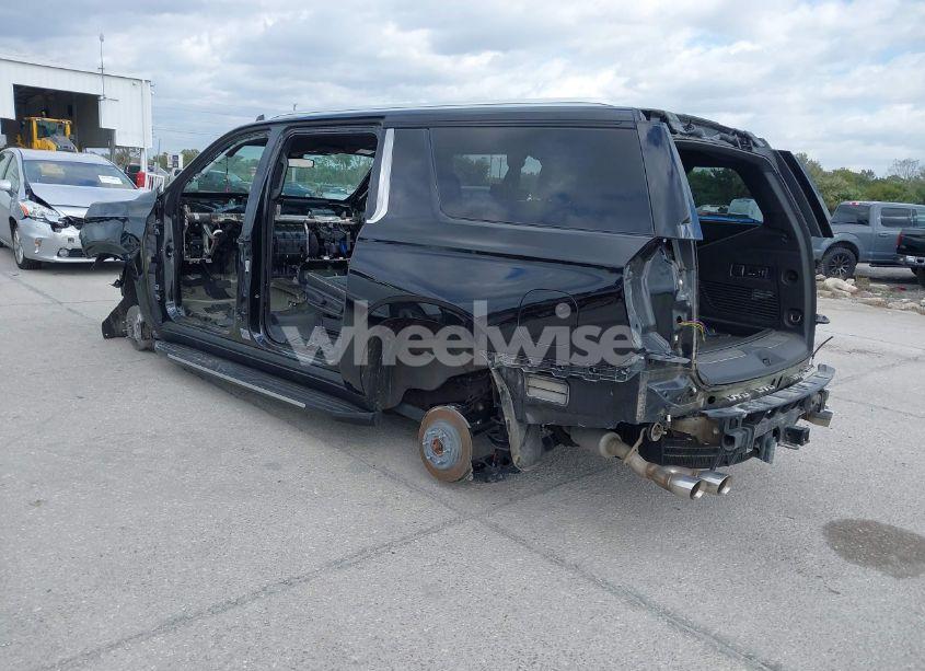 Photo 3 of 2023 Chevrolet Suburban 2WD PREMIER (VIN 1GNSCFKD7PR298174)